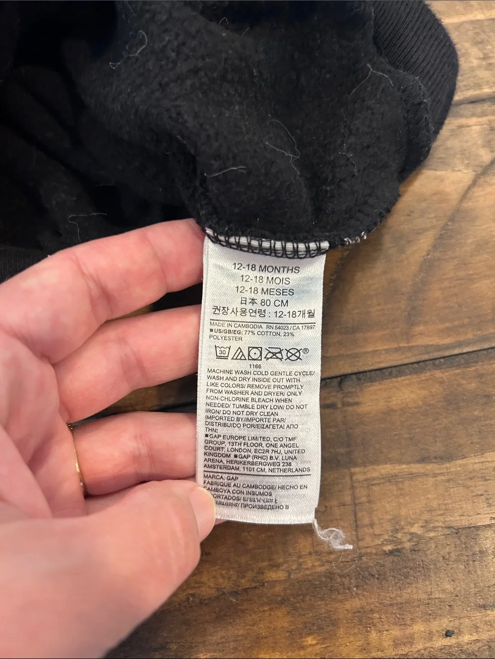 GAP Size 12-18M Baby Black Pullover Sweater & Pant Set